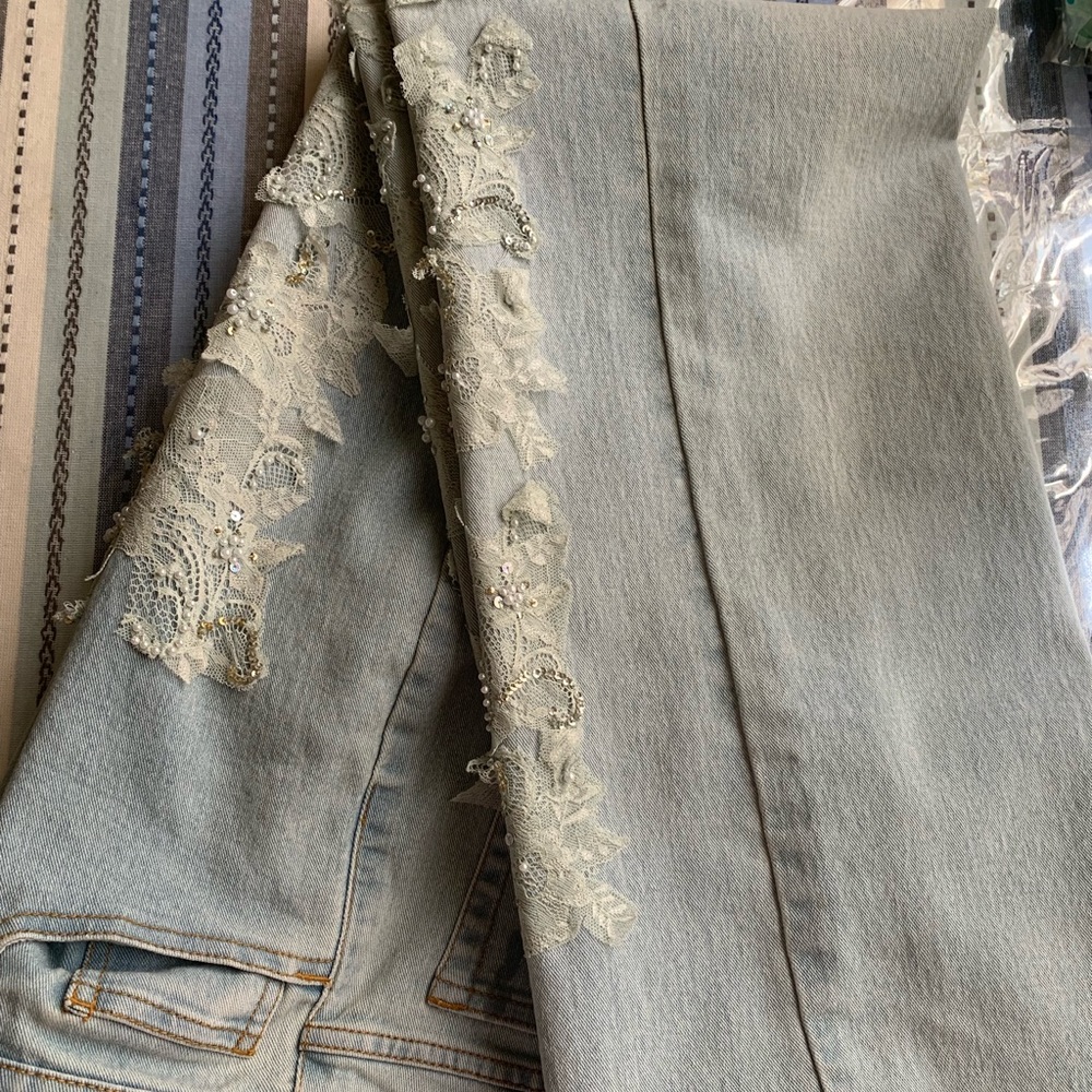 Jeans - Picture 3 of 5